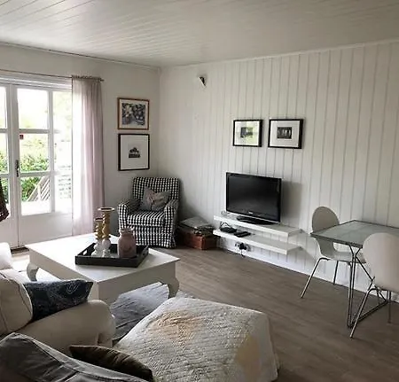 Cozy House With Sea View At Husvik, 3 Bedrooms Tonsberg