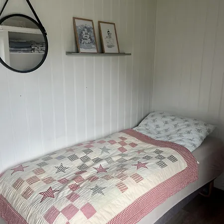 Cozy House With Sea View At Husvik, 3 Bedrooms