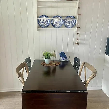 Cozy House With Sea View At Husvik, 3 Bedrooms Vakantiehuis *