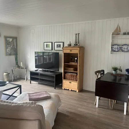 Cozy House With Sea View At Husvik, 3 Bedrooms