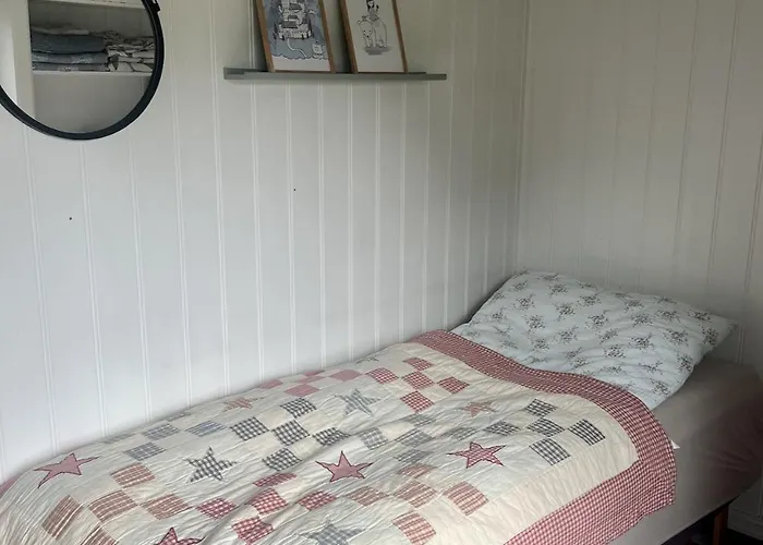 Cozy House With Sea View At Husvik, 3 Bedrooms