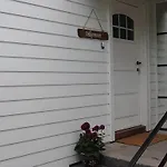 Cozy House With Sea View At Husvik, 3 Bedrooms *
